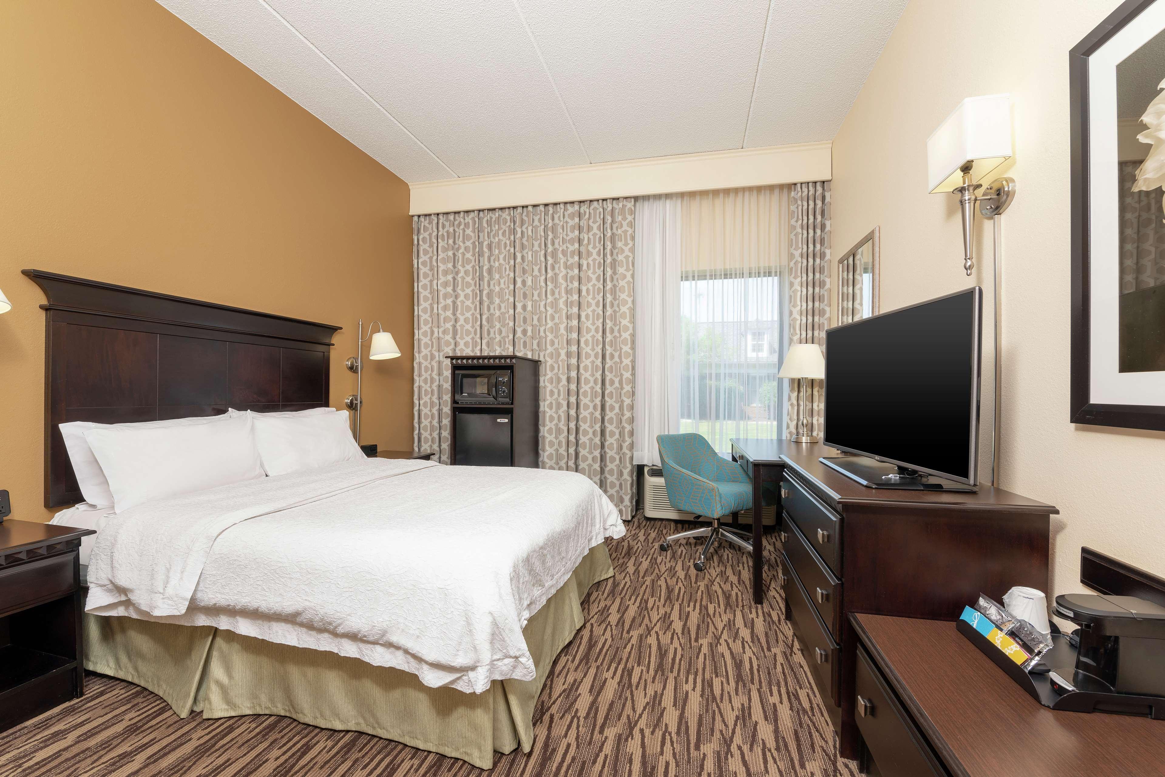 Hampton Inn & Suites Cleveland-Airport/מידלברג הייטס מראה חיצוני תמונה