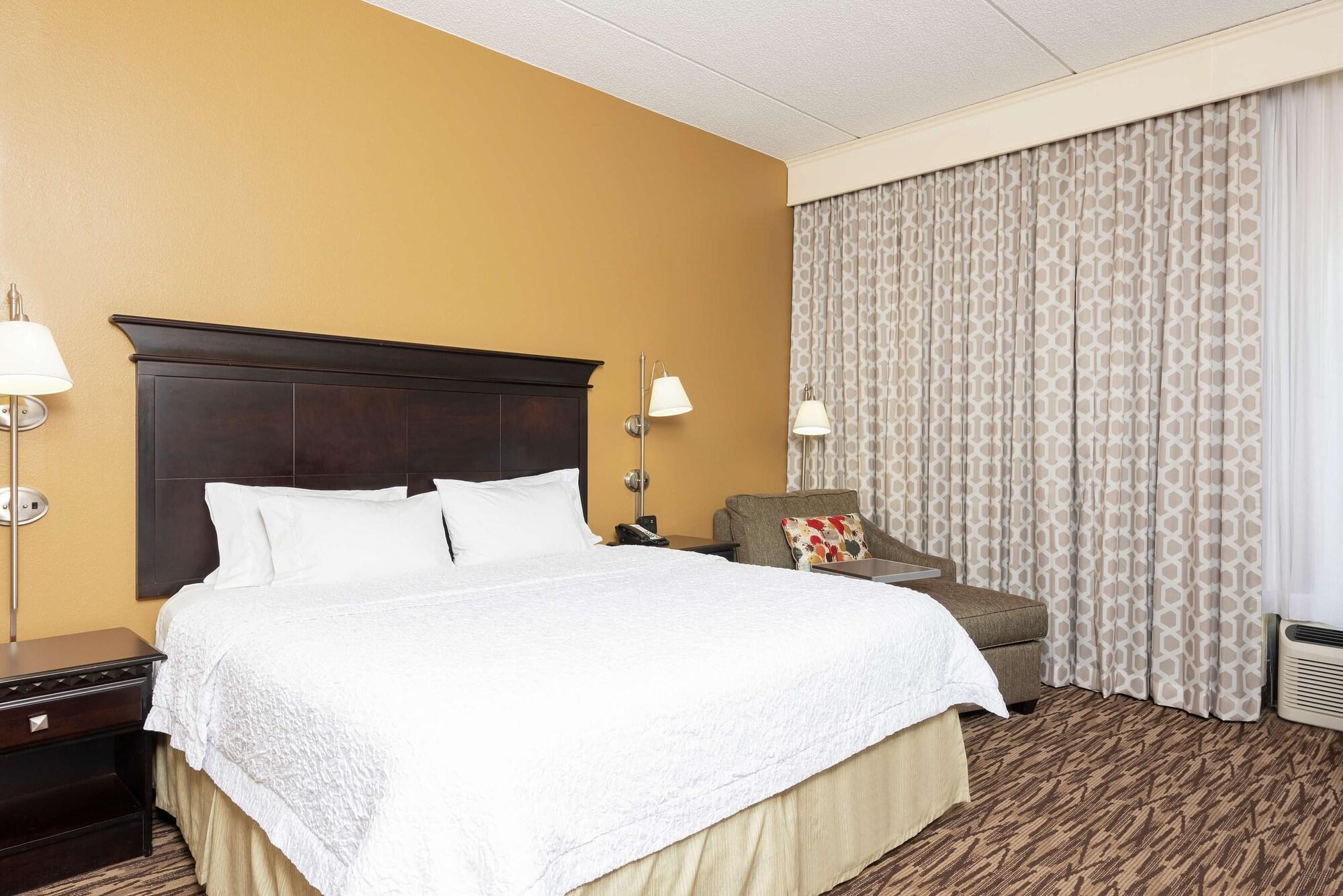 Hampton Inn & Suites Cleveland-Airport/מידלברג הייטס מראה חיצוני תמונה