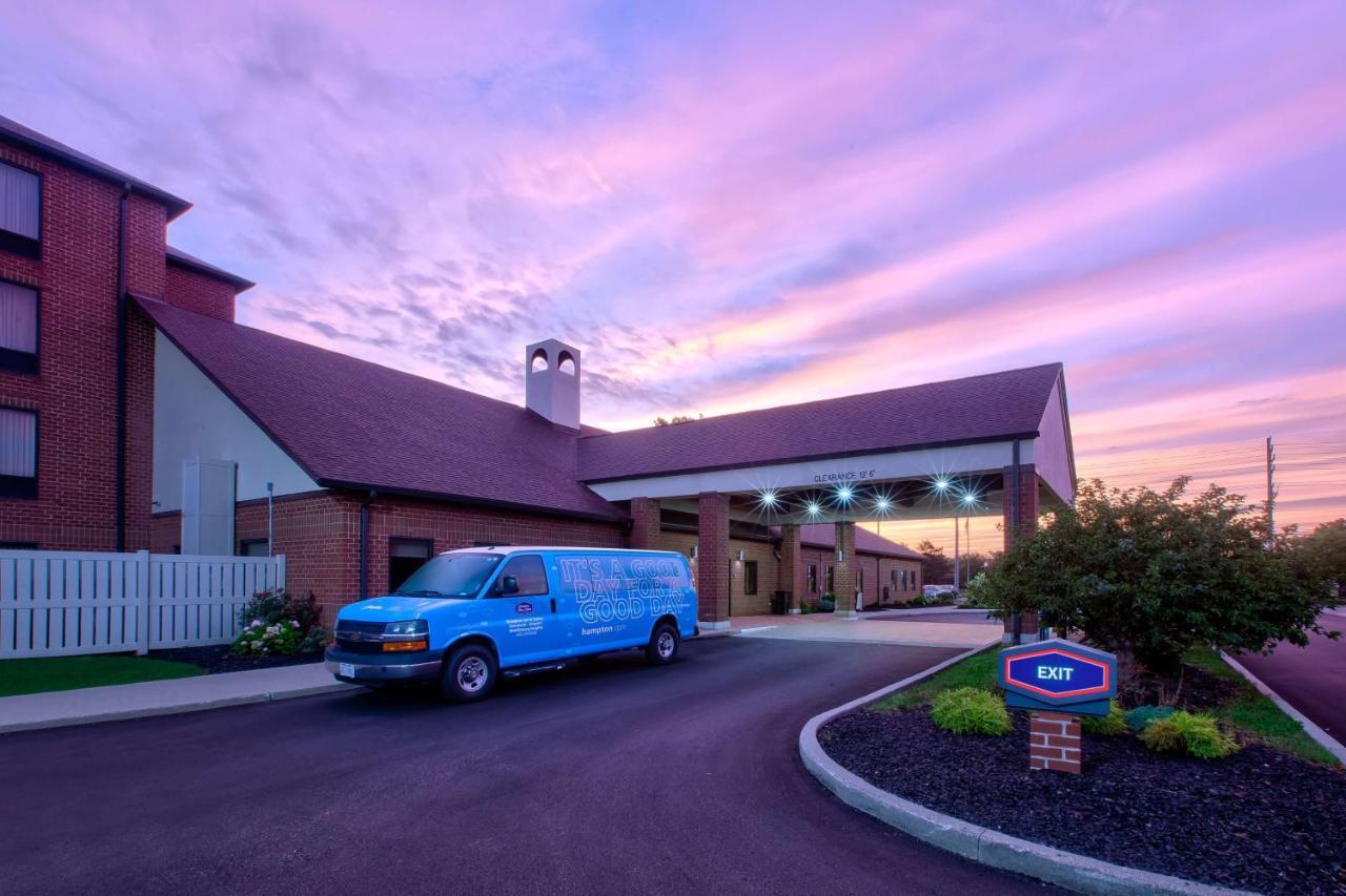 Hampton Inn & Suites Cleveland-Airport/מידלברג הייטס מראה חיצוני תמונה