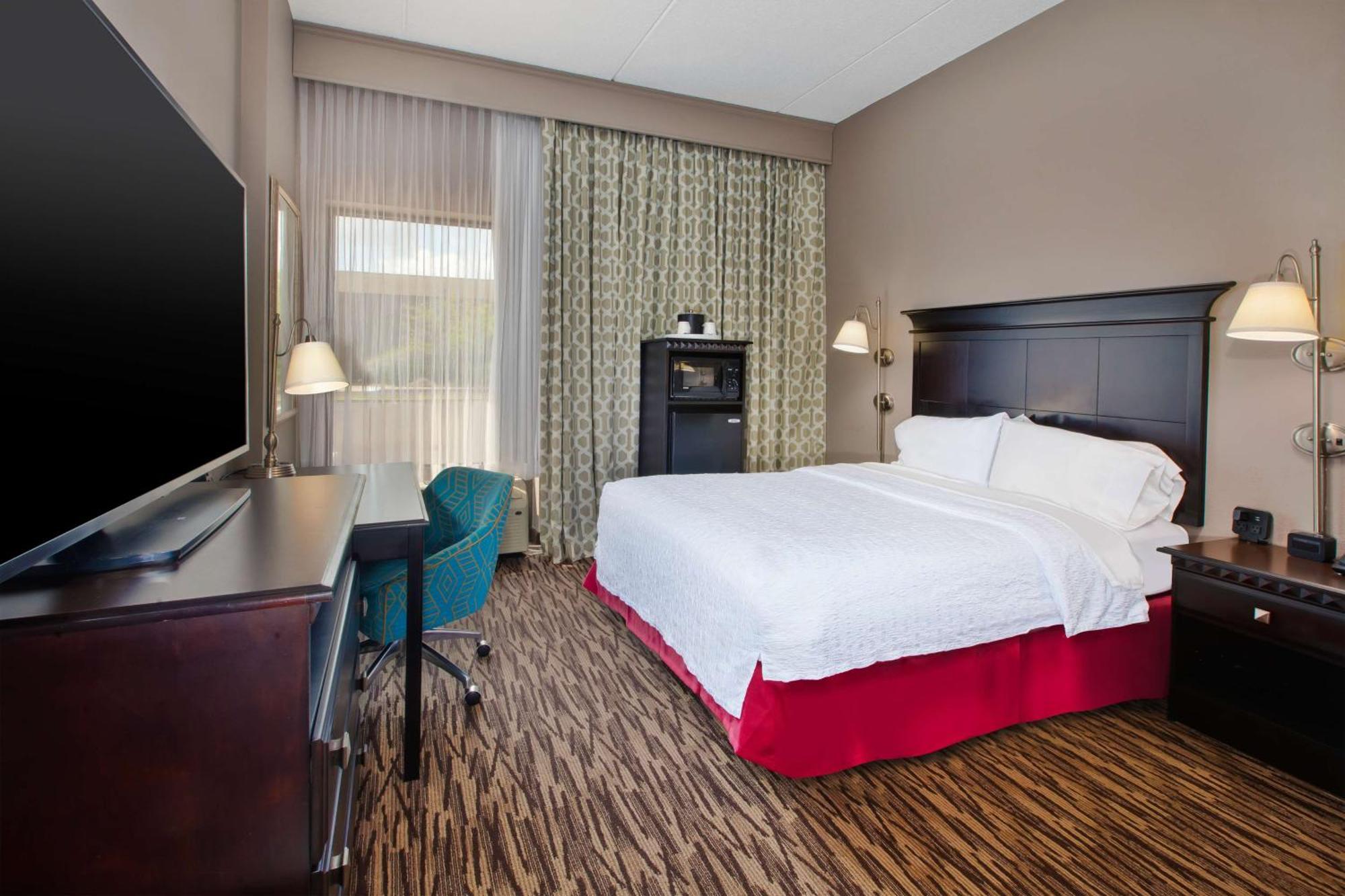 Hampton Inn & Suites Cleveland-Airport/מידלברג הייטס מראה חיצוני תמונה