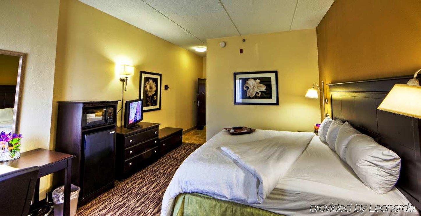 Hampton Inn & Suites Cleveland-Airport/מידלברג הייטס חדר תמונה