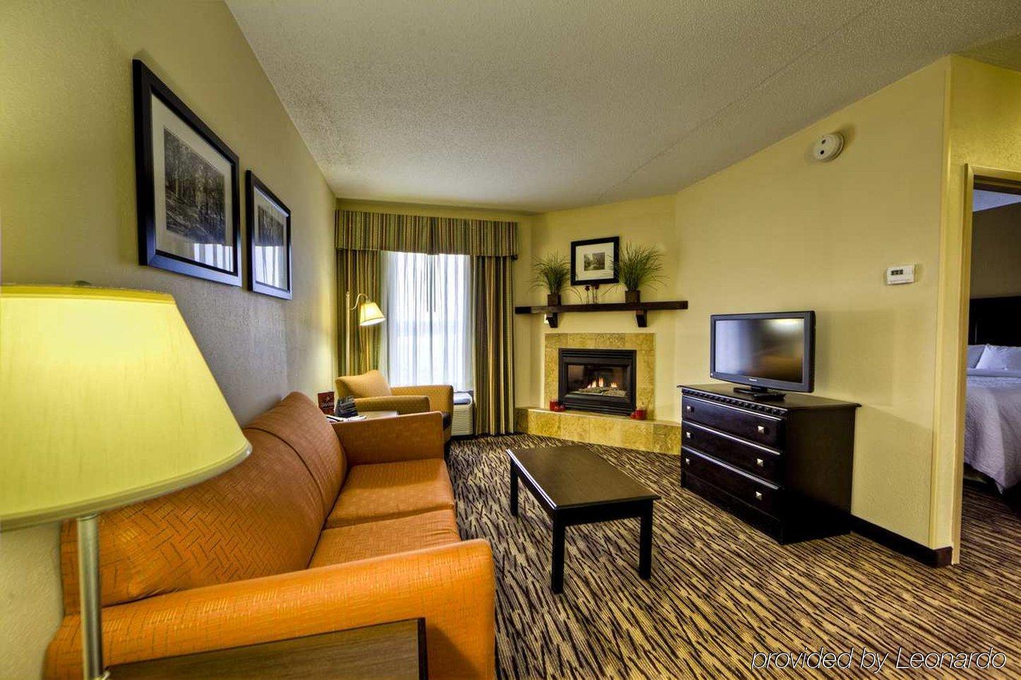 Hampton Inn & Suites Cleveland-Airport/מידלברג הייטס חדר תמונה